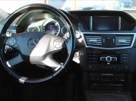Mercedes-Benz - E-class