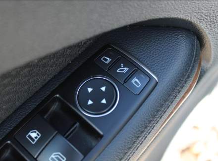 Mercedes-Benz - E-class