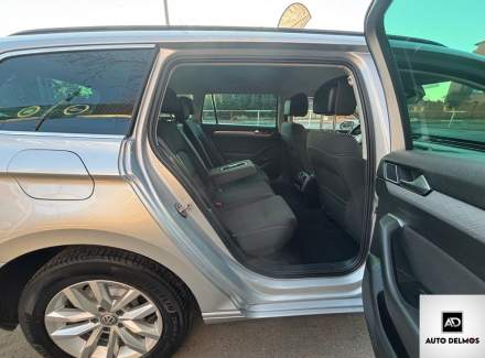 Volkswagen - Passat