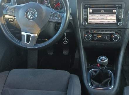 Volkswagen - Golf