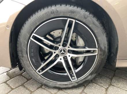 Mercedes-Benz - E-class