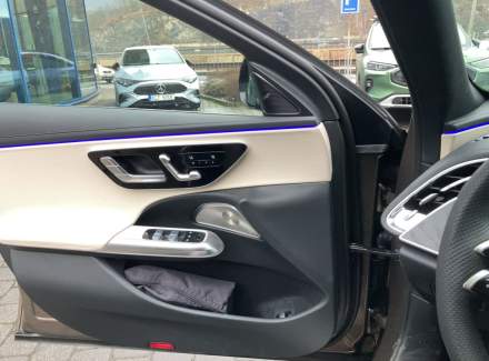 Mercedes-Benz - E-class