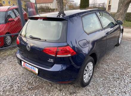 Volkswagen - Golf