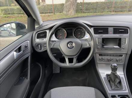 Volkswagen - Golf
