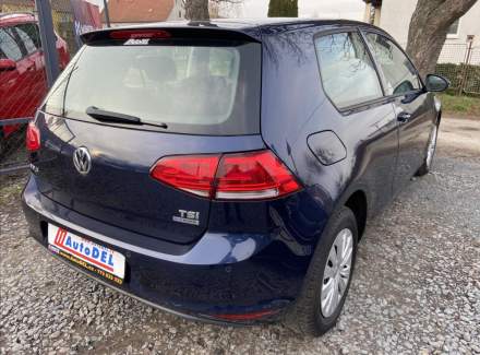 Volkswagen - Golf