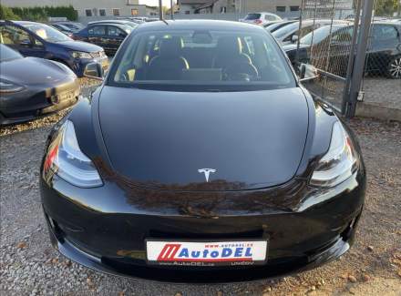 Tesla - Model 3