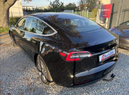 Tesla - Model 3