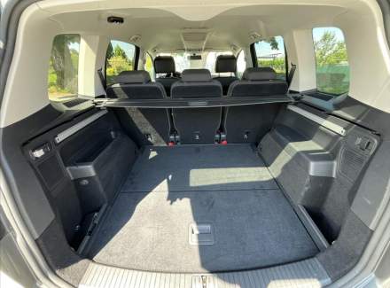 Volkswagen - Touran
