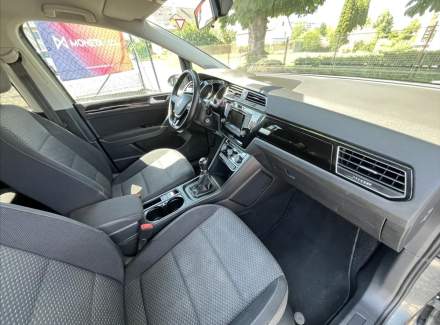 Volkswagen - Touran