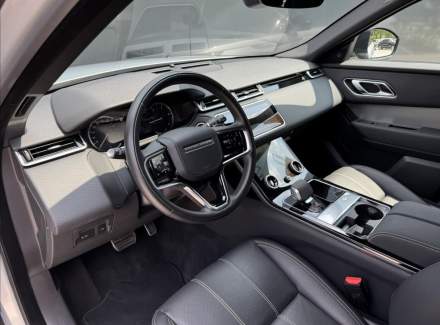 Land Rover - Range Rover Velar
