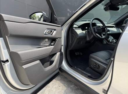 Land Rover - Range Rover Velar