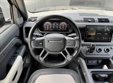 Land Rover - Defender