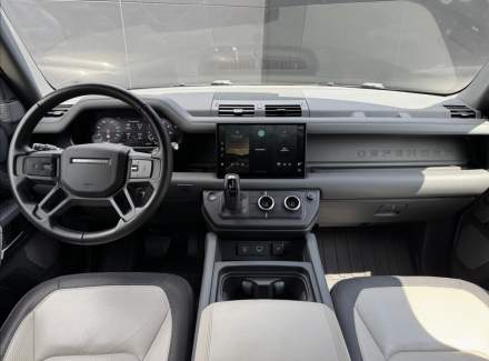 Land Rover - Defender