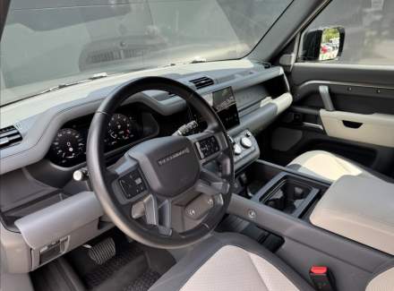 Land Rover - Defender