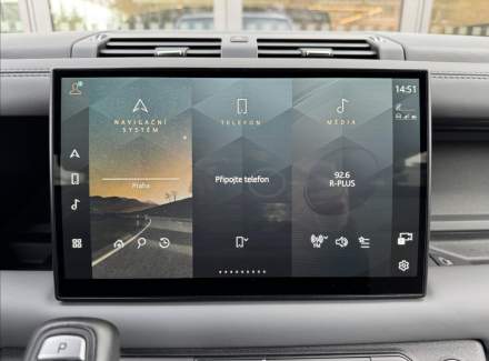 Land Rover - Defender