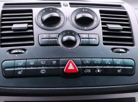 Mercedes-Benz - Viano