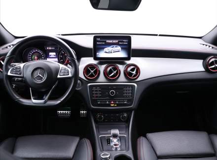 Mercedes-Benz - CLA