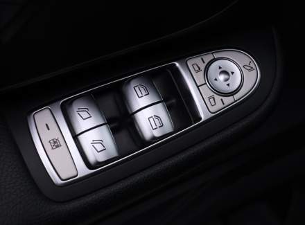 Mercedes-Benz - V-class