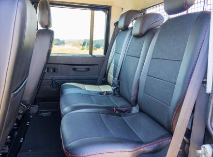 Land Rover - Defender