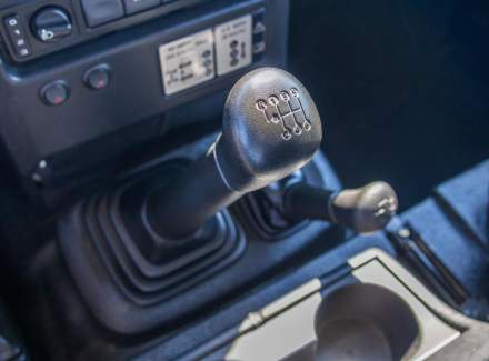 Land Rover - Defender