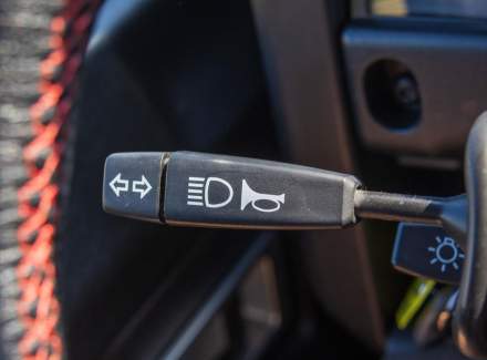 Land Rover - Defender