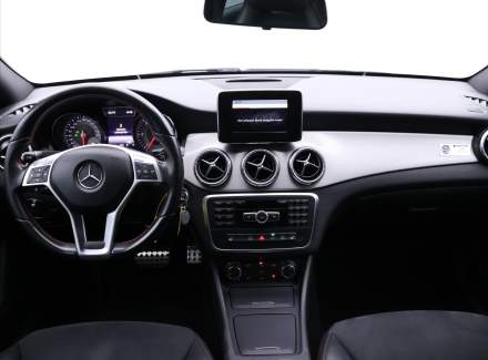 Mercedes-Benz - CLA