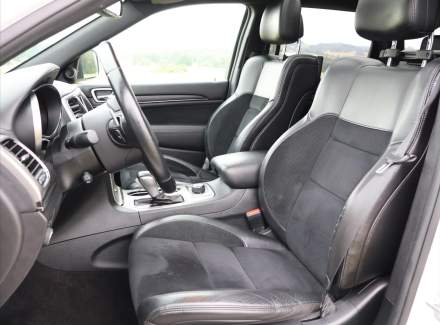 Jeep - Grand Cherokee