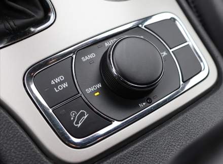 Jeep - Grand Cherokee