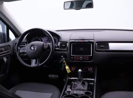 Volkswagen - Touareg