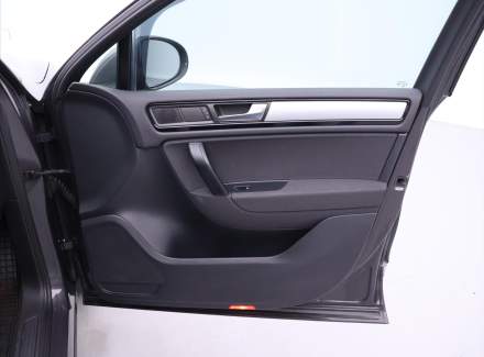 Volkswagen - Touareg