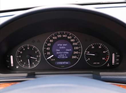 Mercedes-Benz - E-class