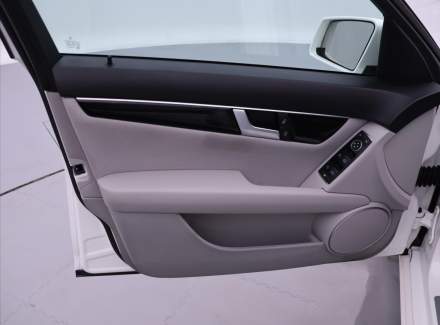 Mercedes-Benz - C-class