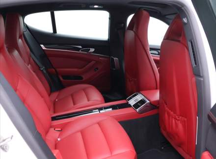 Porsche - Panamera