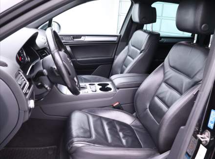 Volkswagen - Touareg