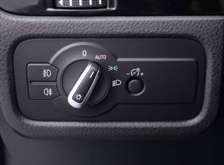 Volkswagen - Touareg