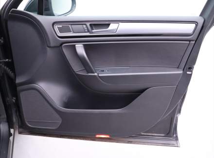 Volkswagen - Touareg