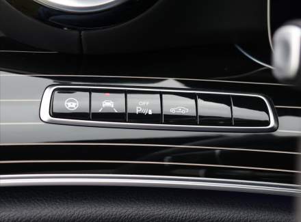 Mercedes-Benz - E-class