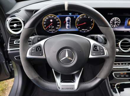 Mercedes-Benz - E-class