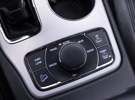 Jeep - Grand Cherokee