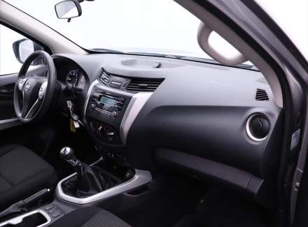 Nissan - Navara
