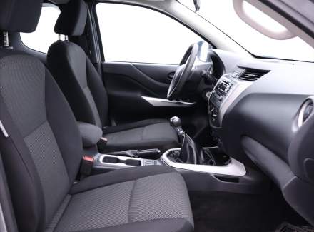 Nissan - Navara