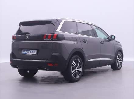 Peugeot - 5008