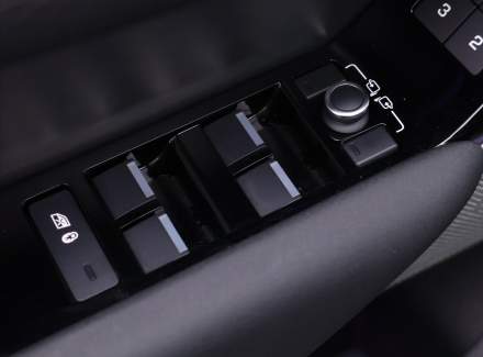 Land Rover - Range Rover Velar