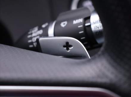 Land Rover - Range Rover Velar