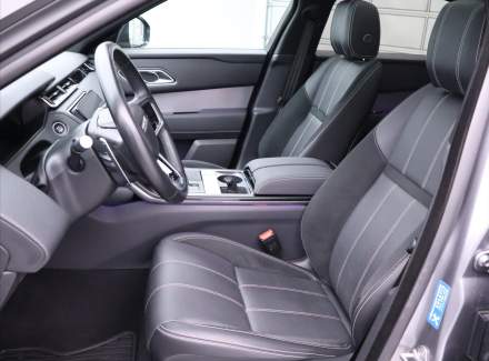 Land Rover - Range Rover Velar