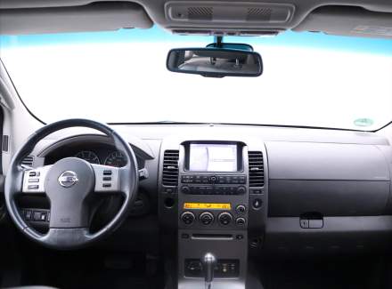 Nissan - Pathfinder