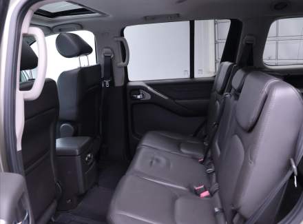 Nissan - Pathfinder