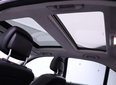 Mercedes-Benz - C-class