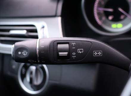 Mercedes-Benz - E-class