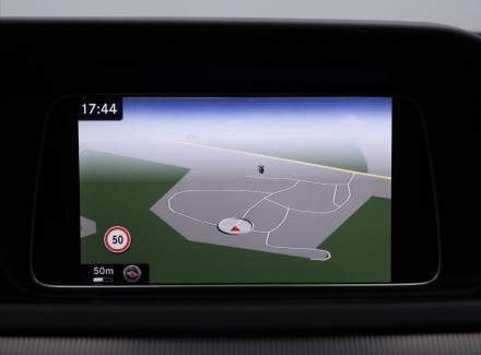 Mercedes-Benz - E-class